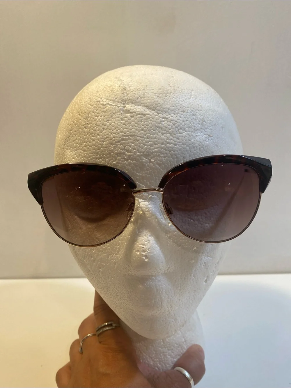 Reaction Kenneth ColeTortoiseshell Cat Eye Sunglasses  Brown Gradient Lenses